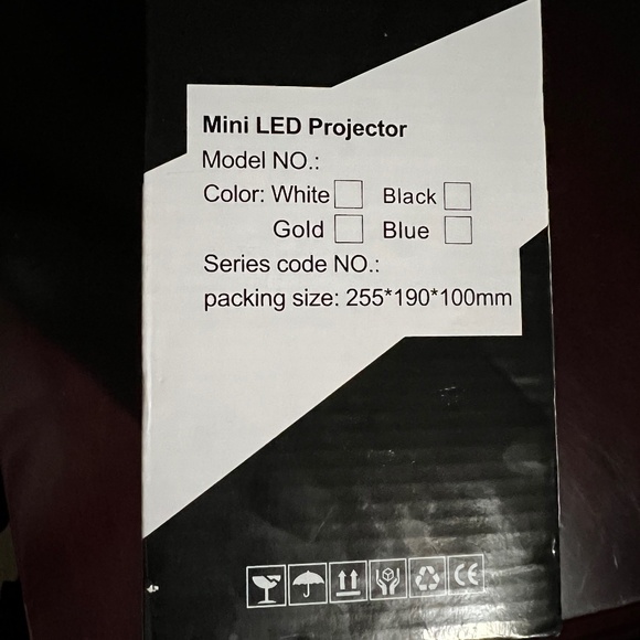 Excelvan Mini LED Projector - Picture 4 of 6